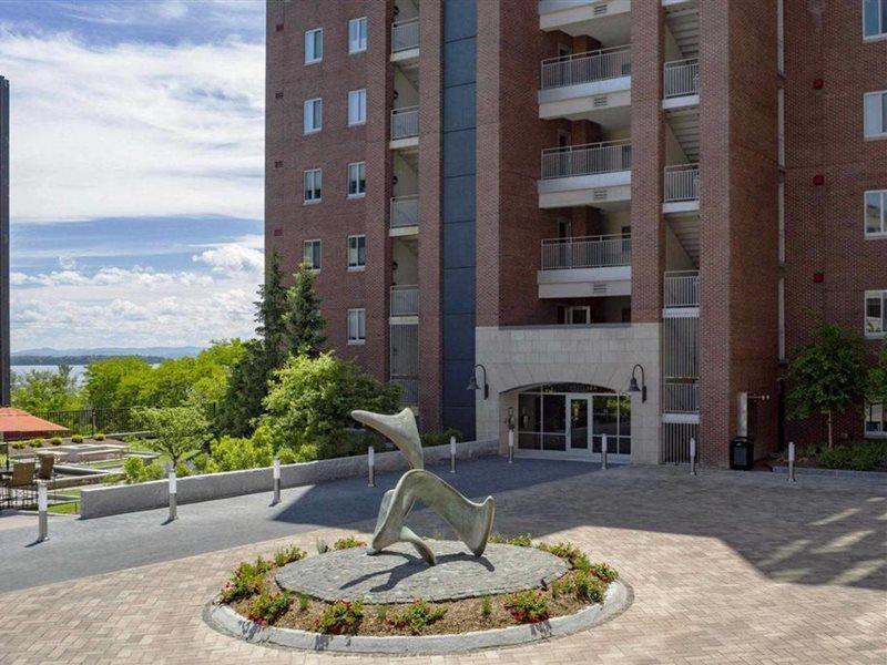 מלון Courtyard Burlington Harbor מראה חיצוני תמונה
