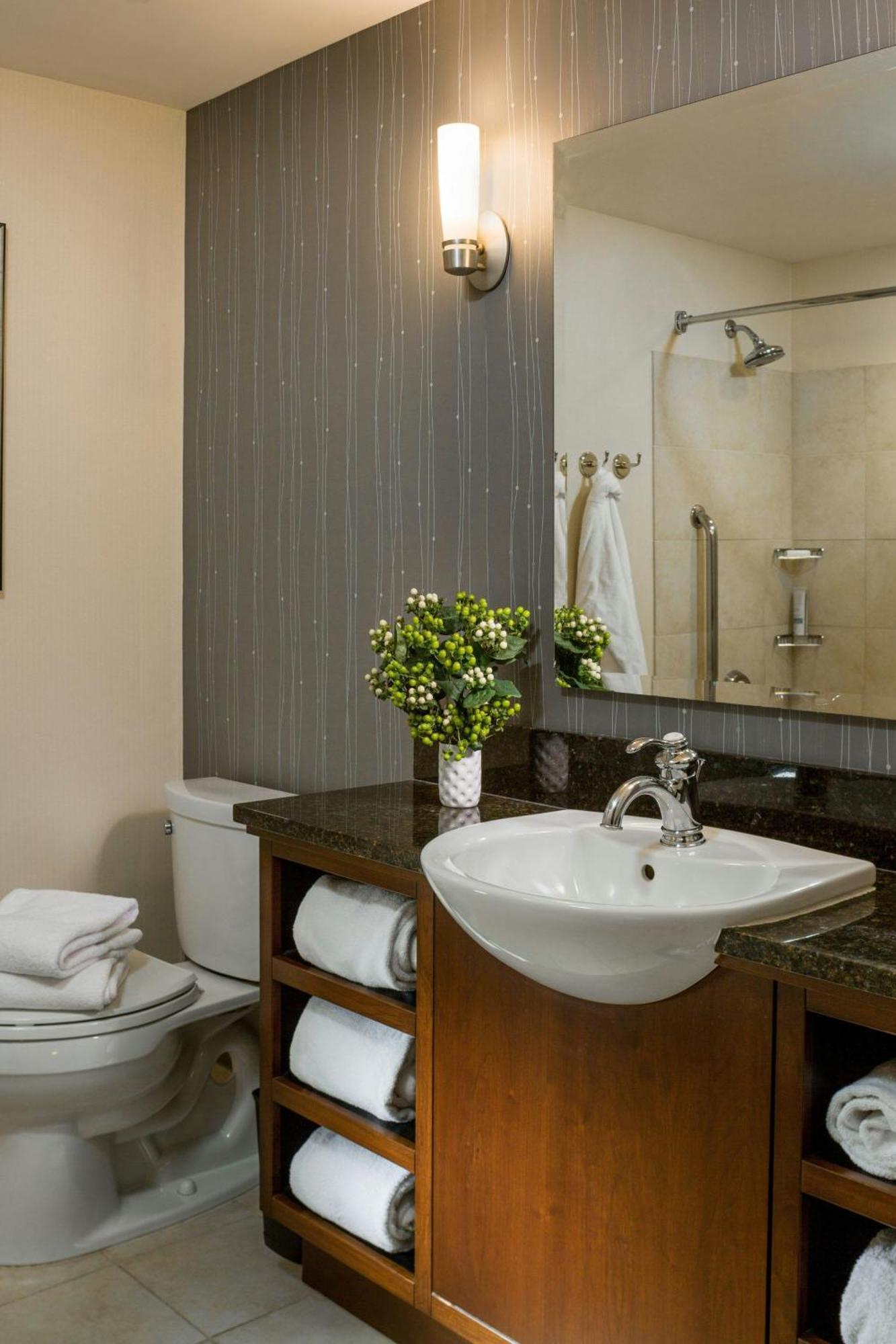 מלון Courtyard Burlington Harbor מראה חיצוני תמונה