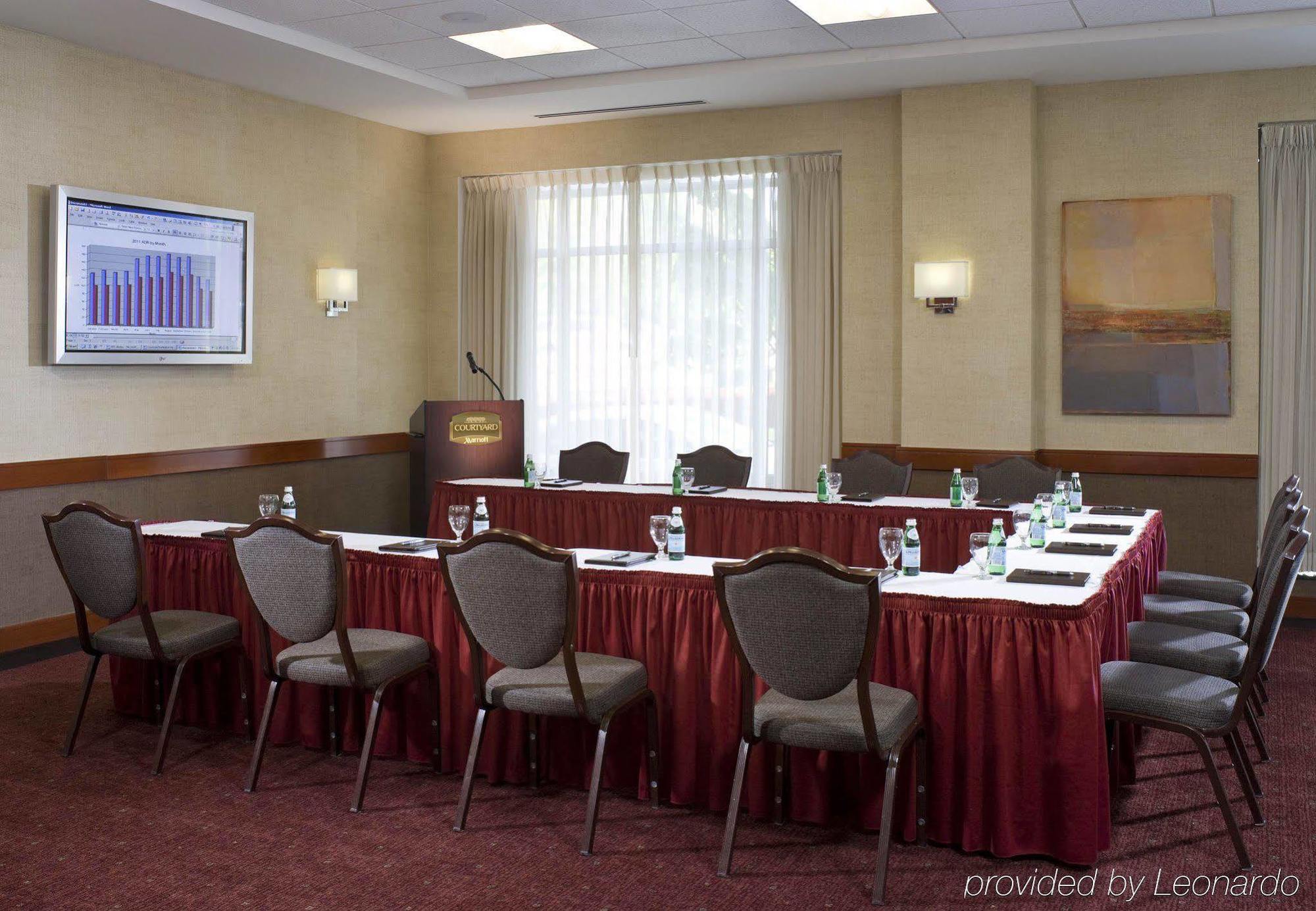 מלון Courtyard Burlington Harbor עסק תמונה